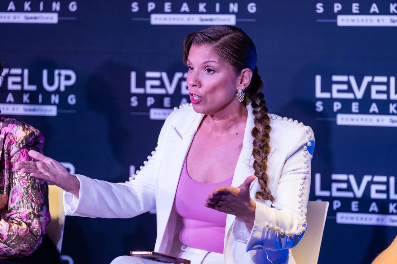 Panel discussion recorded in the Dallas event space